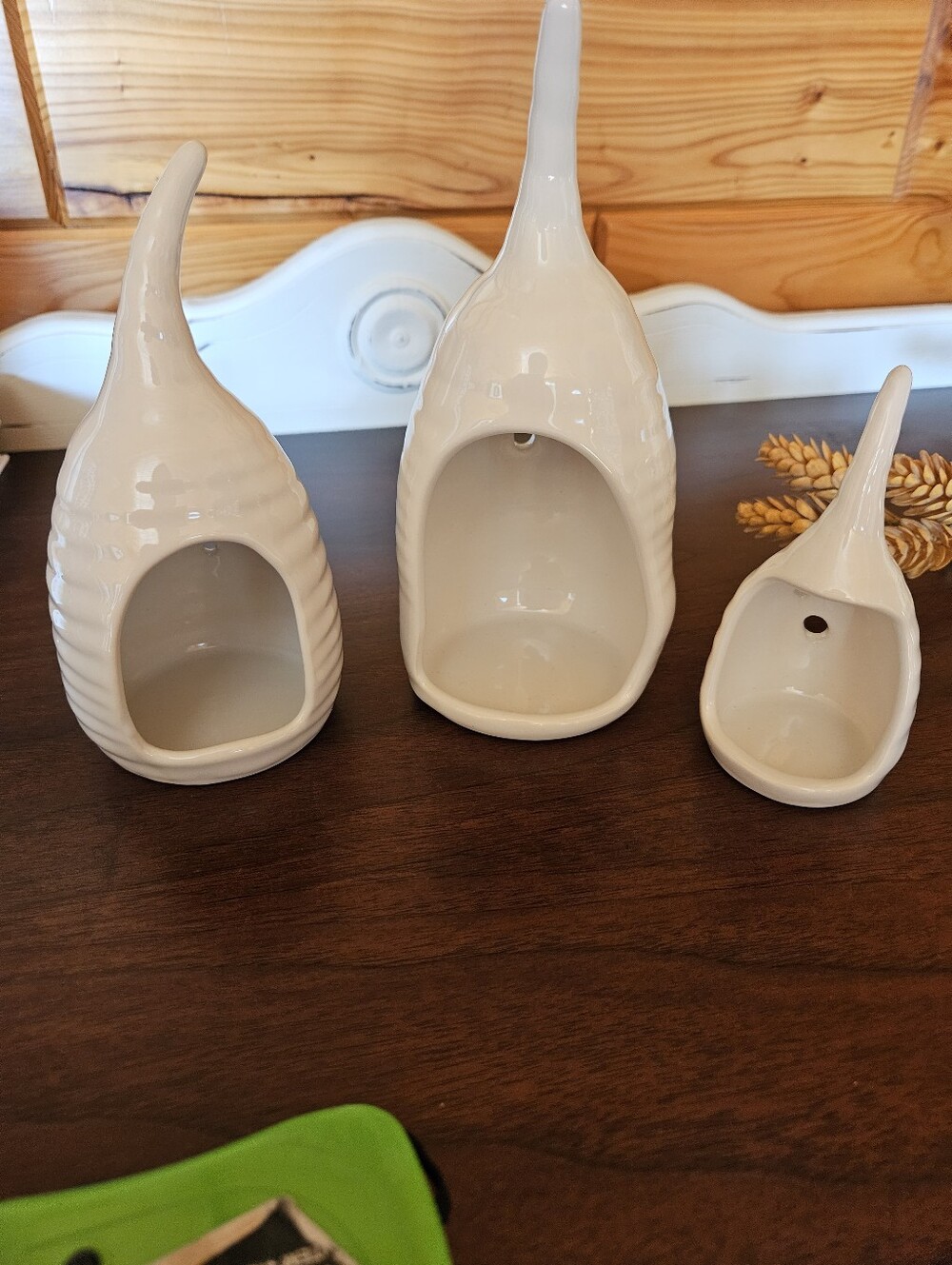 Mollie Jenkins White Ceramic Ghost Figurine Set Of 3 - Picture 5 of 6